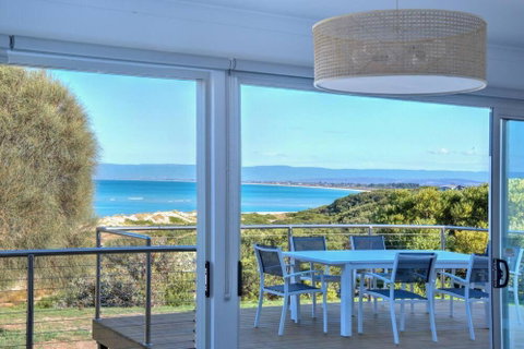 Sandbar Beach House - Foster Accommodation 0