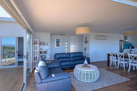 Sandbar Beach House - Foster Accommodation 2