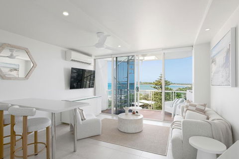 Sandbox Mooloolaba Beach - Foster Accommodation 1