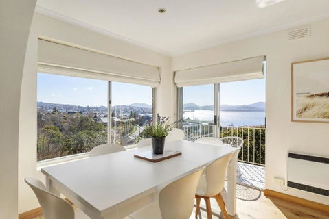 Sandcastle At Sandy Bay Perfect Location Views - Foster Accommodation 2