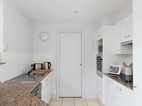 Sandcastle Shores - Foster Accommodation 3