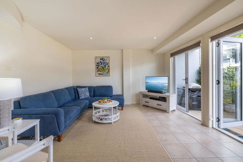 Sandcastles 4 -8 Ala Moana Way - Foster Accommodation 2