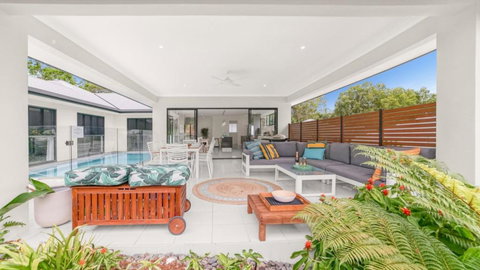 Sandcastles - Palm Cove - Foster Accommodation 1