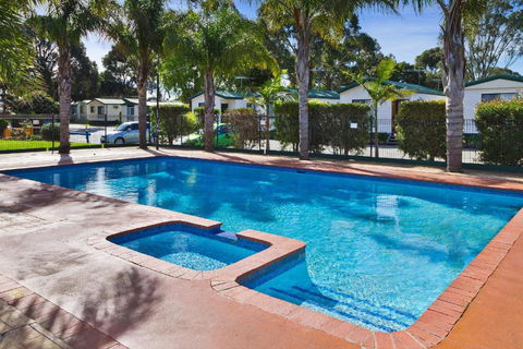 Sandhurst Motel - Foster Accommodation 0