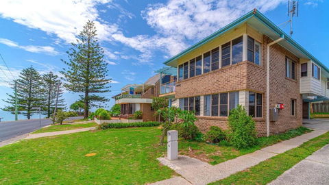 Sandilands 2 - Foster Accommodation 0