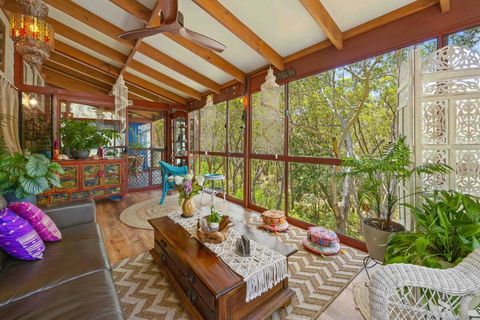 Sandalwood - Foster Accommodation 0