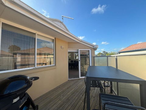Sandpiper 10 - Close To Town And Beach - Foster Accommodation 3