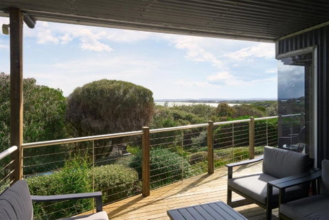 Sandpipers Beach - Foster Accommodation 0