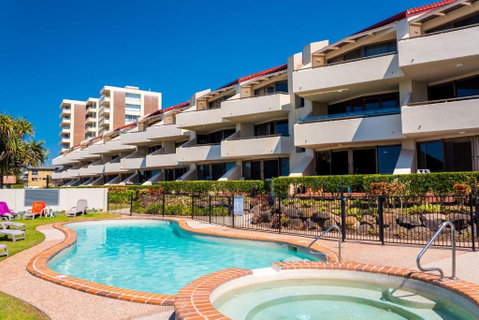 Sandrift Beachfront Apartments - Foster Accommodation 0