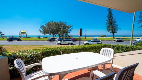 Sandrift Beachfront Apartments - Foster Accommodation 3