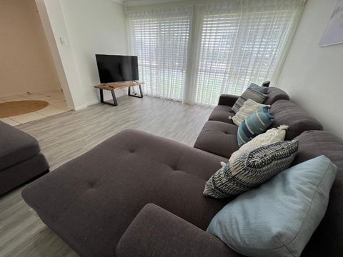 Sandstone Point 4-bedroom Home - Foster Accommodation 2