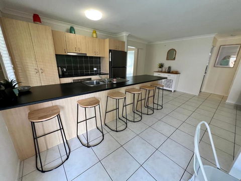 Sandstone Point 4-bedroom Home - Foster Accommodation 0
