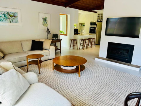 Sandy Bay Haven - Foster Accommodation 1