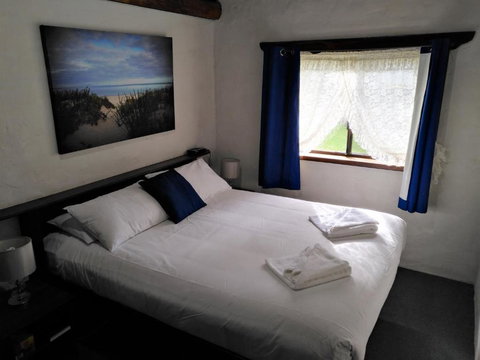 Sandy Bay Holiday Park - Foster Accommodation 1
