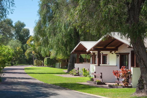 Sandy Bay Holiday Park - Foster Accommodation 2