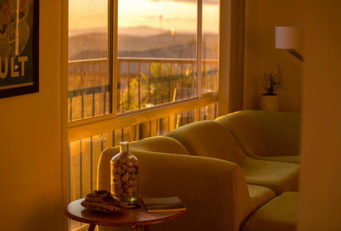 Sandy Bay Townhouse - Foster Accommodation 2