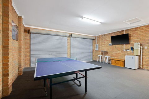 Sandy Beach House Cowes - Foster Accommodation 1