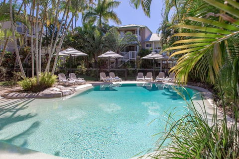 Sandy Beach Resort - Foster Accommodation 0