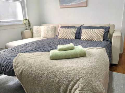 Sea Breeze Retreat, Central Location, Ground Floor Convenience, Perfect For Families And Business Travelers - Foster Accommodation 3