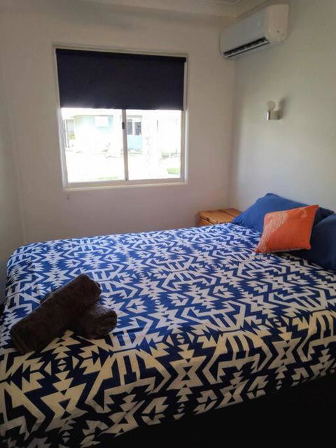 Sea View Villa. 2 Bedroom. Sleeps 4. Free WIFI - Foster Accommodation 3
