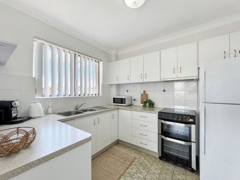 Seabreeze 7 - Foster Accommodation 2