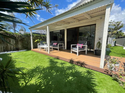 Seabreeze Villa On Mermaid Beach/ Broadbeach - Foster Accommodation 1