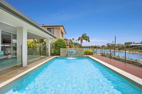 Seaclusion Broadbeach - Foster Accommodation 0