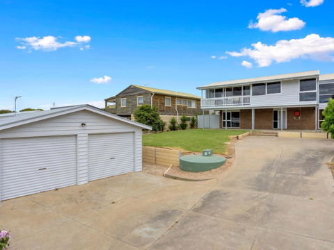 SeaEsta 10 Lewis Road Carrickalinga - Foster Accommodation 3