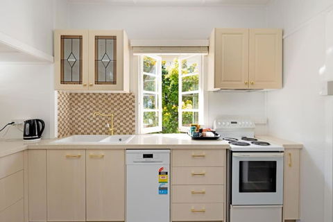 Scarborough Waterfront 2-bedroom Cottage - Foster Accommodation 2