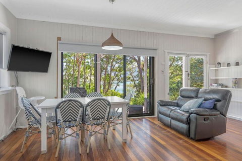 Seascape - Foster Accommodation 3
