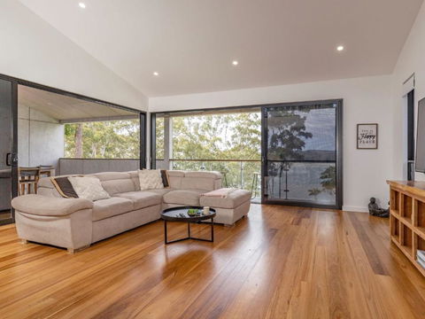 Seashells Lakeside Holiday Perfection - Foster Accommodation 3