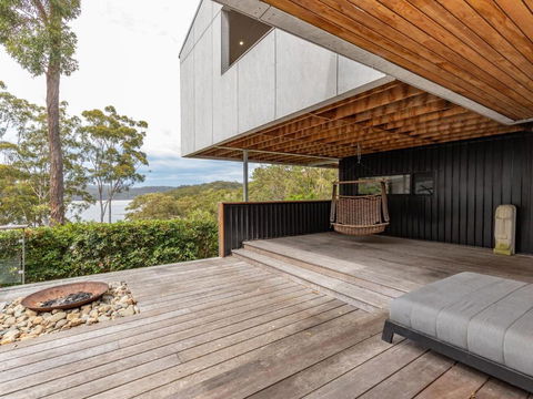 Seashells Lakeside Holiday Perfection - Foster Accommodation 1