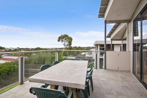 Seaview Sanctuary Jan Juc Distant Ocean View - Foster Accommodation 3