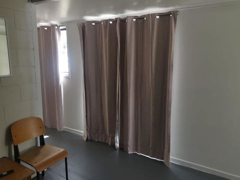 Self Contained Unit Upstairs - Foster Accommodation 3