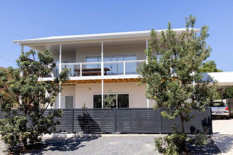 Sellicks Beachside Retreat - Foster Accommodation 0