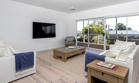 Sellicks Beachside Retreat - Foster Accommodation 2