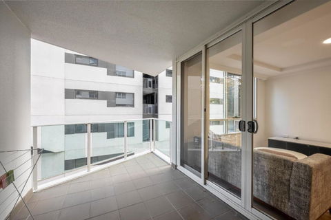 Serain Residences On Northbourne Ave Canberra - Foster Accommodation 3
