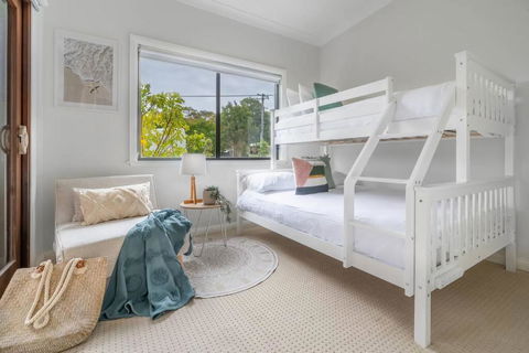 Serenity By The Bay - Foster Accommodation 2