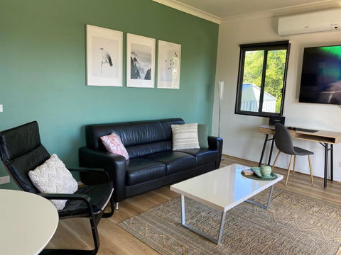 Serenity Cottage Wonthaggi - Foster Accommodation 3