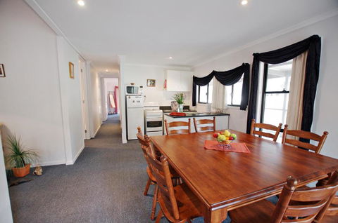 Serenity Grove - Foster Accommodation 1