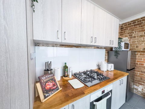 Serenity Home In The Heart Of City - Foster Accommodation 1