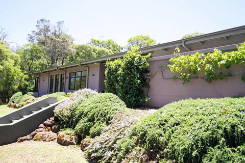 Shady Glen - On The Margaret River - Foster Accommodation 1