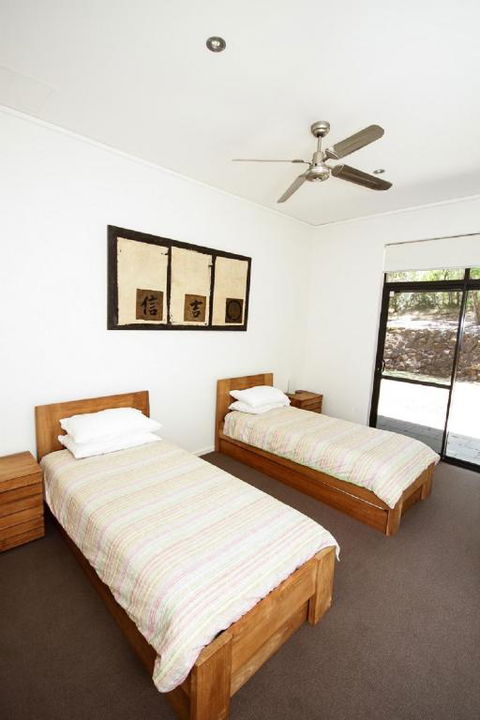 Shady Glen - On The Margaret River - Foster Accommodation 3