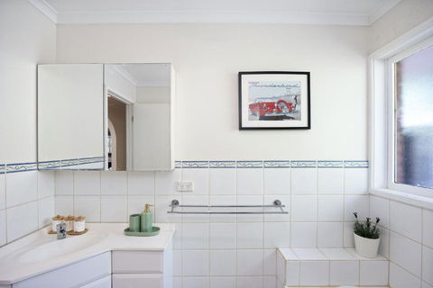 Shine Carrum Down - Family Oasis With Heated Pool - Foster Accommodation 2