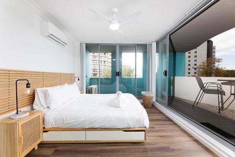 Shores Unit 201 - Foster Accommodation 0