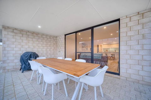 Shoreacres Retreat - Your Next Holiday In Paradise - Foster Accommodation 2