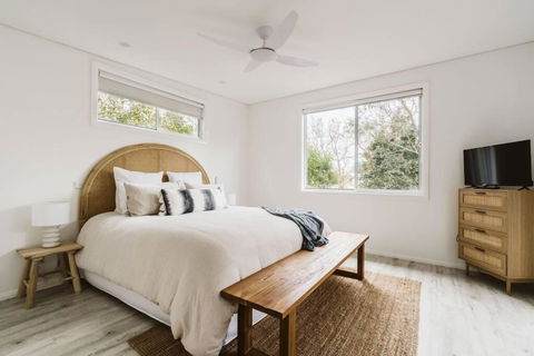 Shoreline - Foster Accommodation 2
