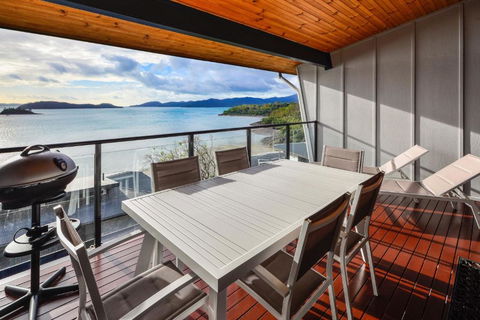 Shorelines 31 Renovated Upmarket Two Bedroom Apartment With Ocean Views And Buggy - Foster Accommodation 1