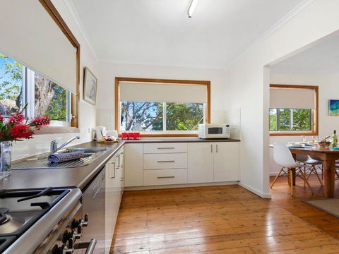 Silvermere Cottage - Foster Accommodation 3