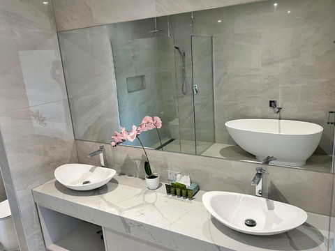 Sixty Six Boutique Apartments - Foster Accommodation 2